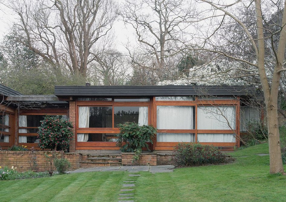 Meridian West by Julian Sofaer, 1965, grade II listed. A one-off residence and the only known house design by Sofaer. This pavilion-like structure, embedded in a hill, is a masterclass of modern detailing. Image © Pierce Scourfield