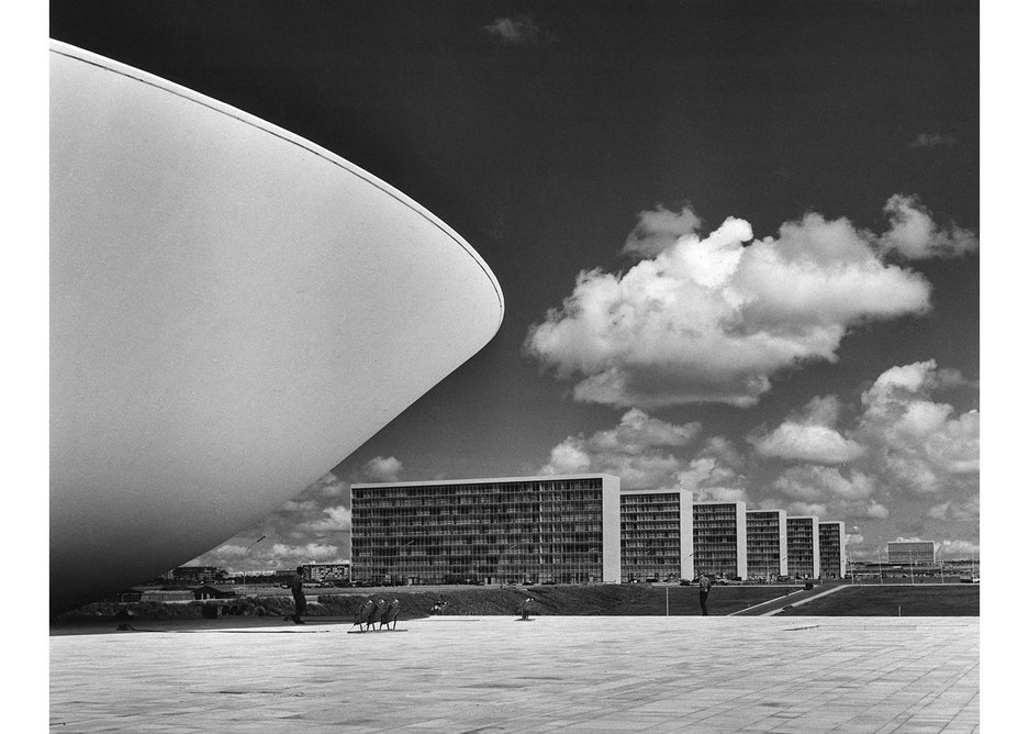 Chamber of Deputies and National Congress buildings, Eixo Monumental, Brasilia, 1957-1960, designed by Lucio Costa, Oscar Niemeyer and Roberto Burle Marx.