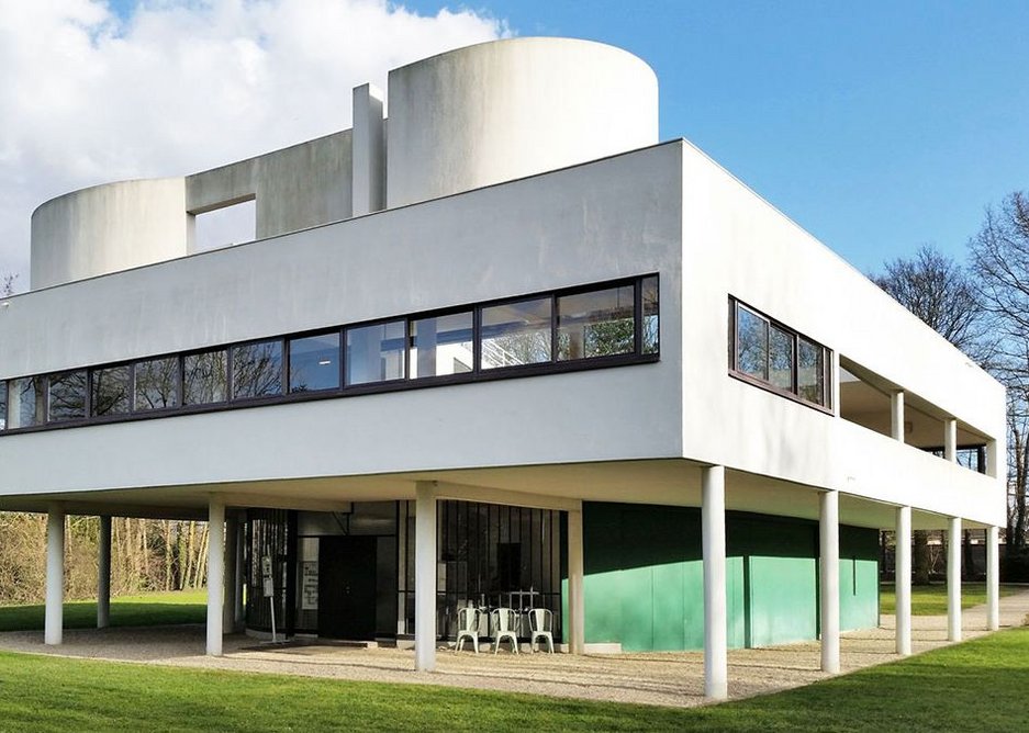 Down with this sort of thing – Curl hates the ribbon-window-and-pilotis look as at the Villa Savoye by Le Corbusier. Others might disagree.