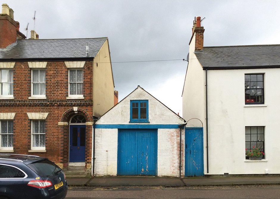 The centre replaces a garage building, latterly used as a sculptor’s studio.