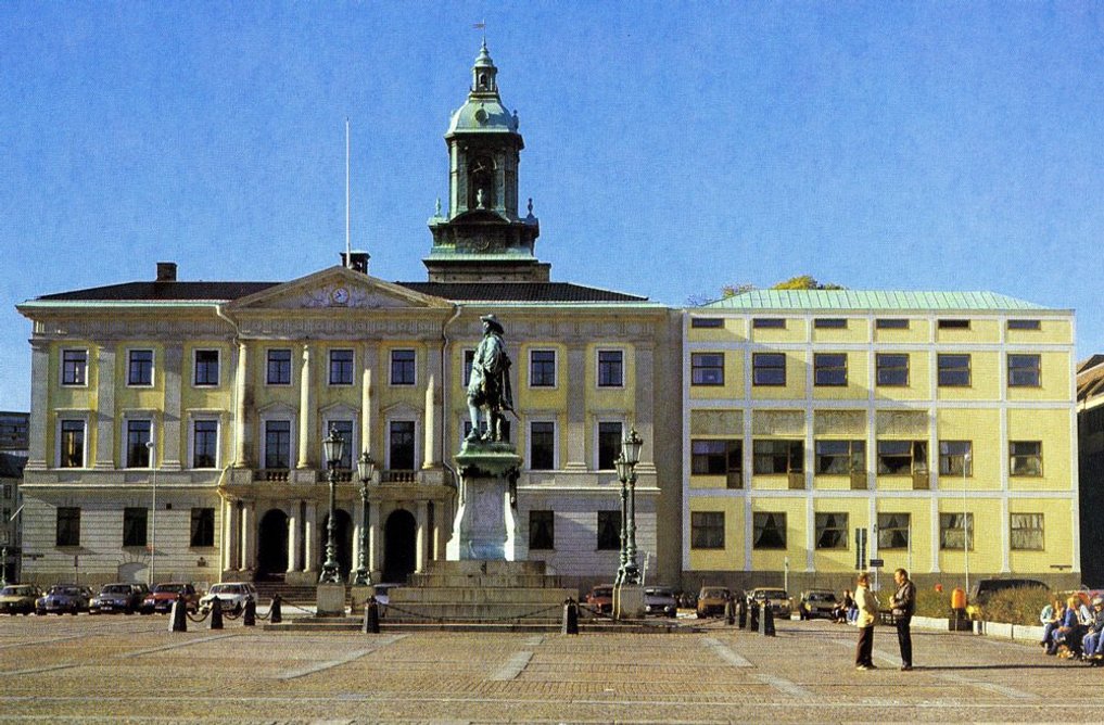Gothenburg Law Courts with Asplund’s addition to the right. The whole building is now Gothenburg’s city hall.