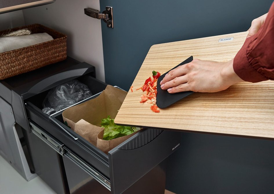 Blanco Unit with Select II two-container waste organiser and a Blanco Squeeghee reusable cleaning tool.