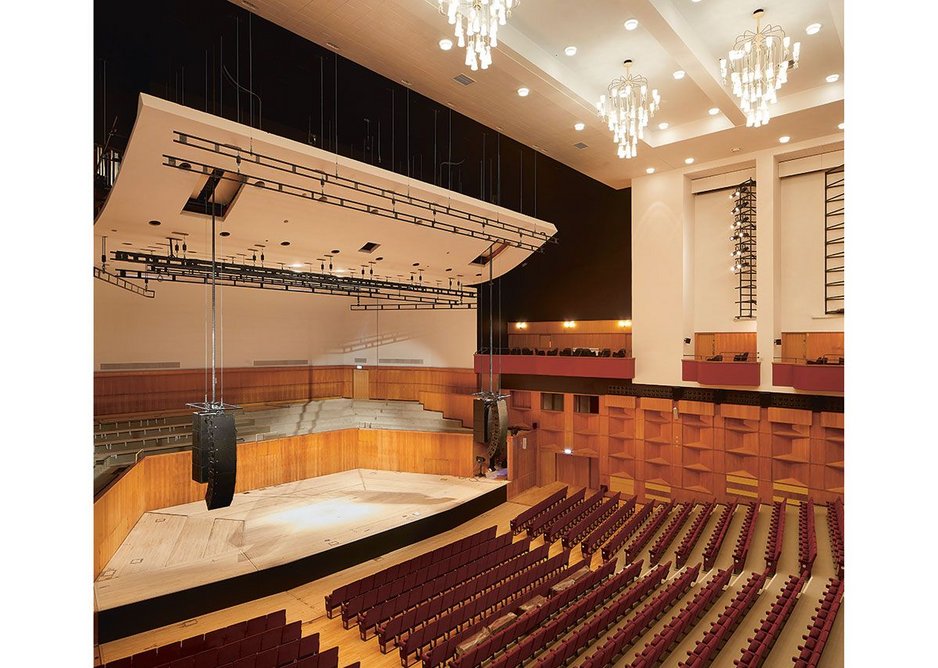 The canopy above the stage in the concert hall works hard with services and stage equipment.