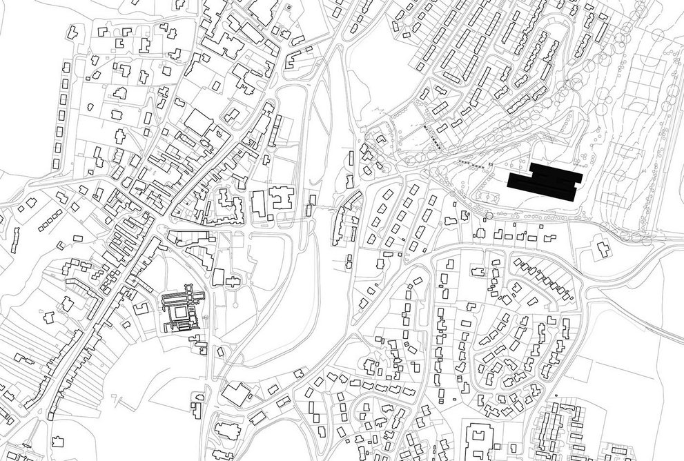Location plan of the campus, orientated east west towards the town and abbey.