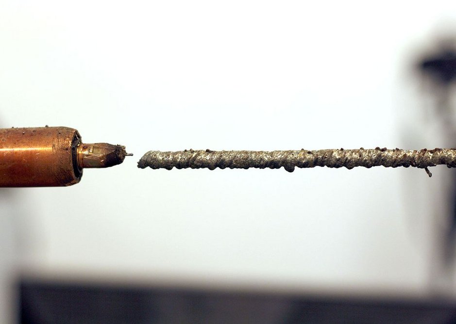 Detail of a metal/ resin strand.
