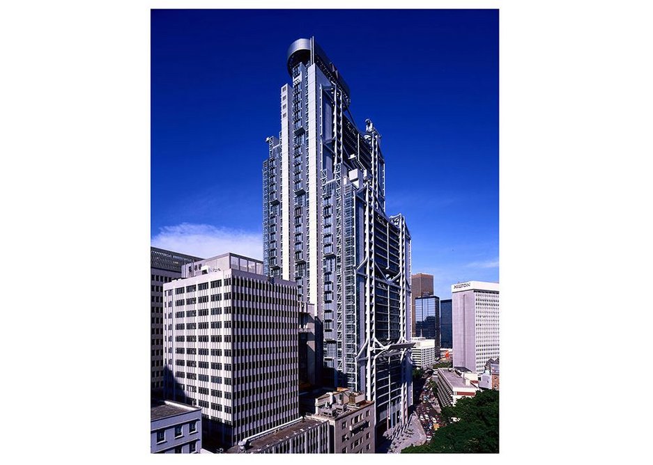 Foster Associates, Hong Kong and Shanghai Bank, Hong Kong, 1986. Photographed the year it was opened, the bank projected a bold symbol of the power of capital in the advent of the 1997 handover of sovereignty to China.