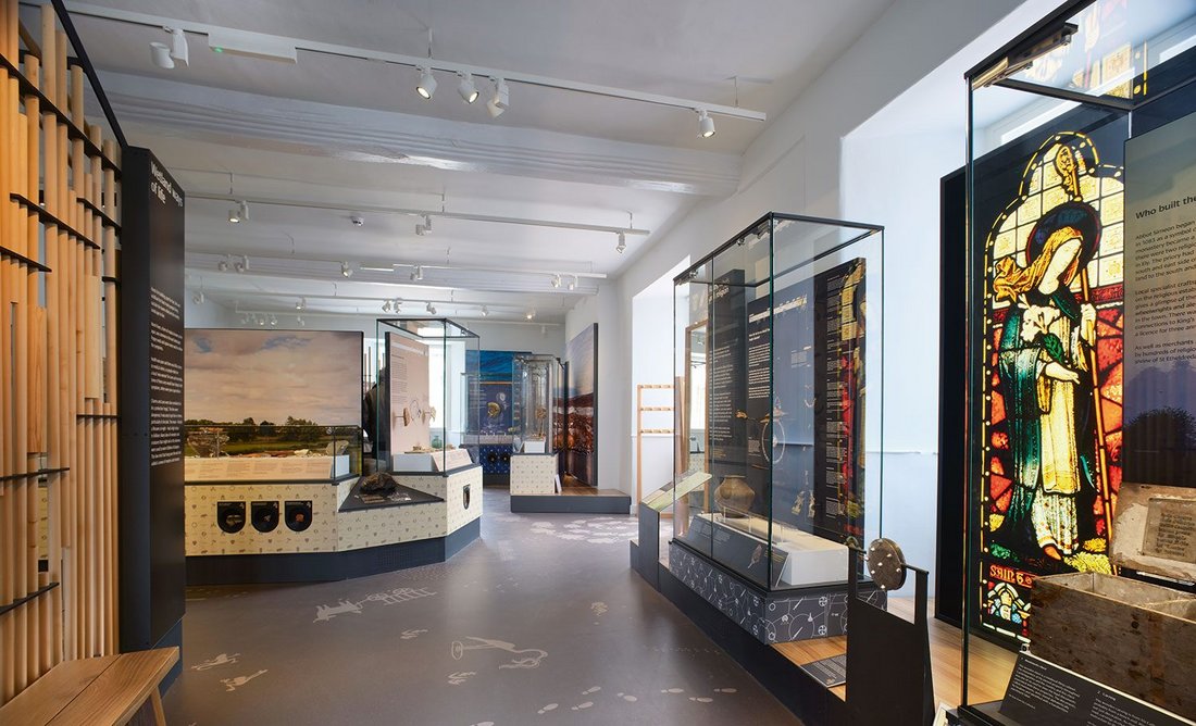 A former rat run of exhibition is now a light and airy, open-plan experience for visitors.