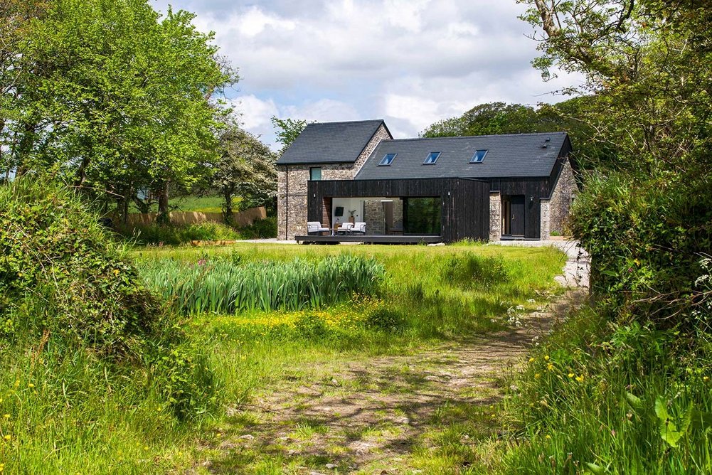 Milk Moon barn by KAST Architects.