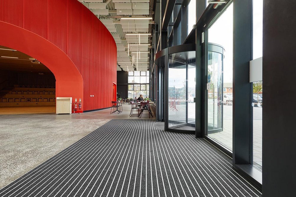 Intraform DM is a heavy-duty aluminium entrance matting with extra-wide fibre inserts for optimum moisture absorption in high traffic areas.