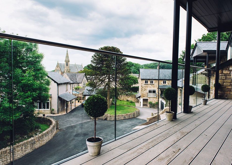 The Easy Glass Pro balustrade system allows unobstructed views from the balconies.
