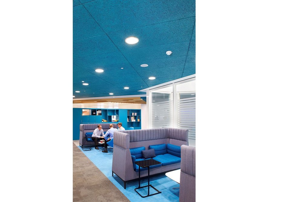 Bright and sustainable: Heradesign acoustic ceilings, fins, islands or wall panels from Knauf AMF
