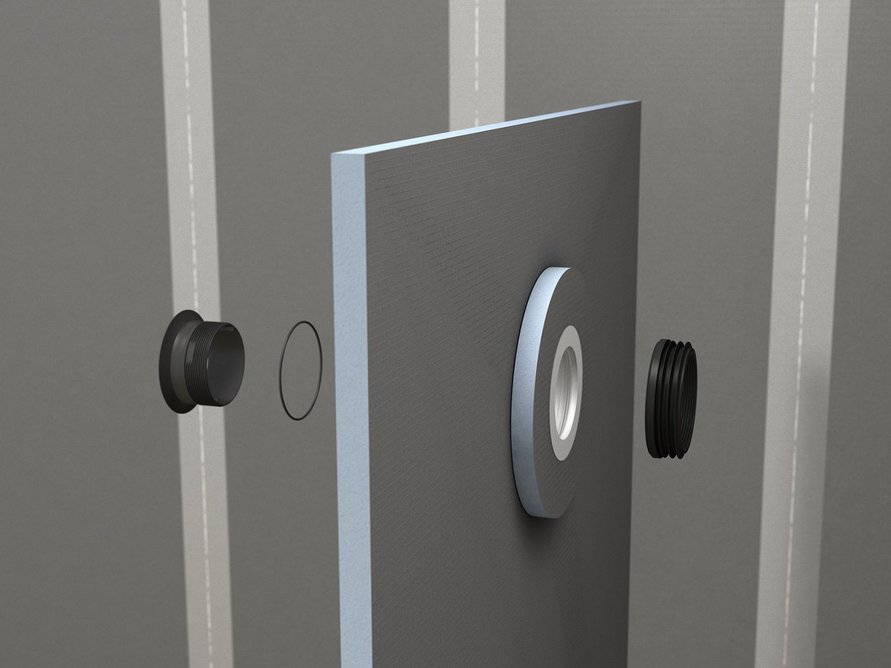 The 360-degree dry-fit drain technology ensures precise connection of the drain and, along with a support plate reinforcing the drain area, offers peace of mind about the ever-moving timber floor.