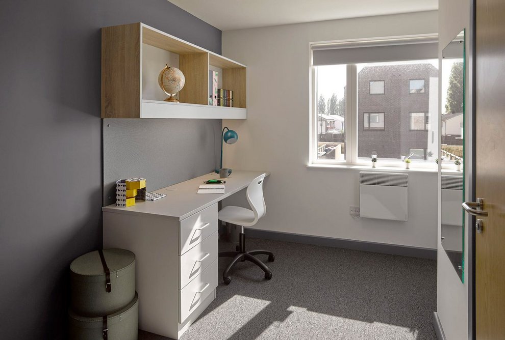 Westwood Student Mews: Velfac white-painted inner timber frames provide a bright and practical finish for every room.