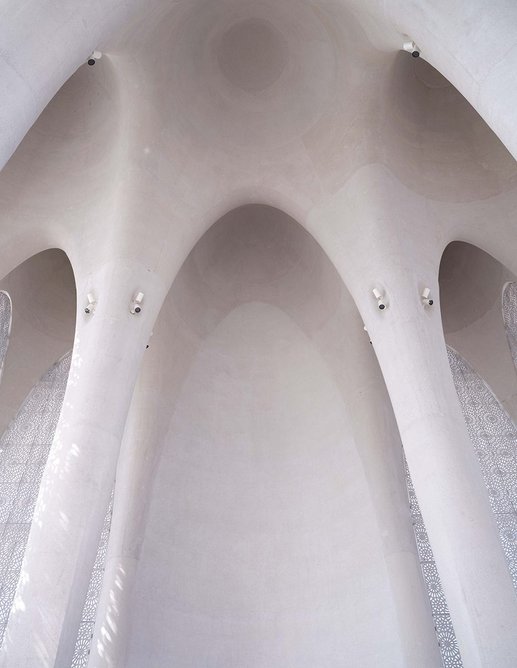 The internal parametric ceiling of the mosque.