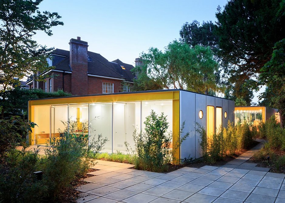 Richard Rogers’s Wimbledon House, showing the lodge with the main house to the rear. Photograph by Iwan Baan.