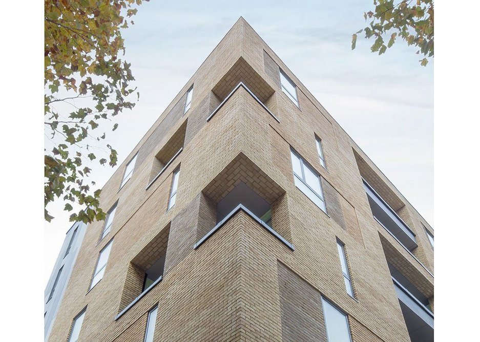 Avondale Square, Southwark: Velfac glazing was used to deliver an innovative building that meets demanding daylight and energy targets while guaranteeing low lifetime costs.