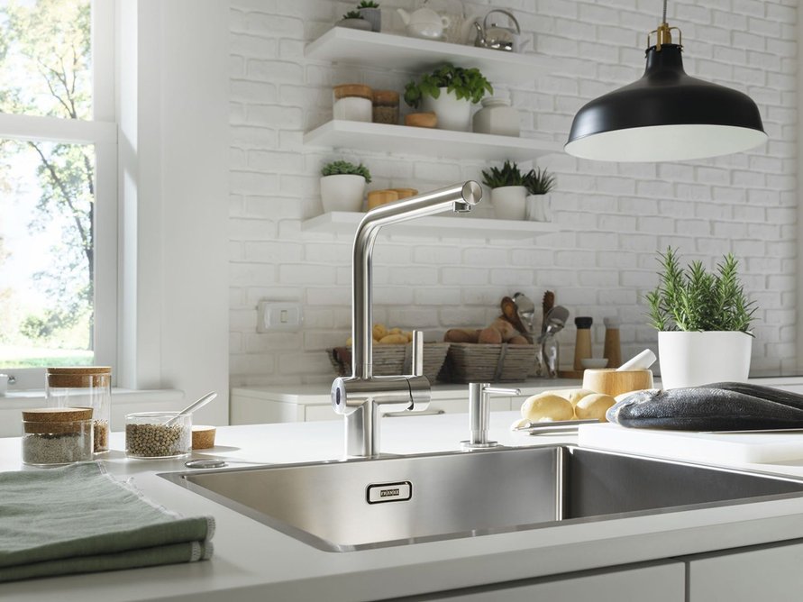 Franke’s Stainless Steel Atlas Neo Sensor tap offers touch-free, motion-sensor technology allowing the tap to be switched on and off with the simple wave of a hand. Ideal for hands with reduced mobility.