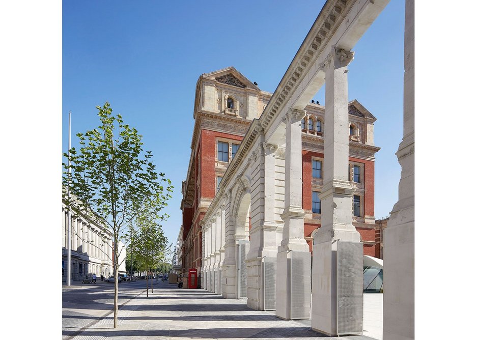 The Aston Webb Screen, the V&A Exhibition Road Quarter, designed by AL_A.