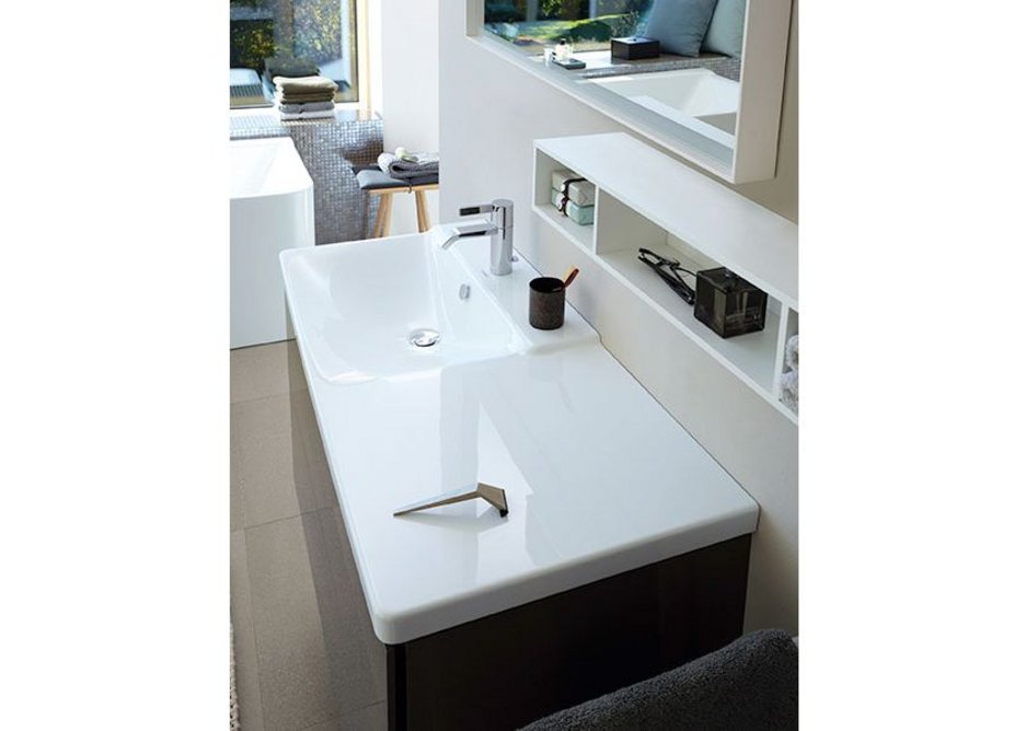 The asymmetrical vanity basin (1050mm width)  offers a generous surface area on either left or right