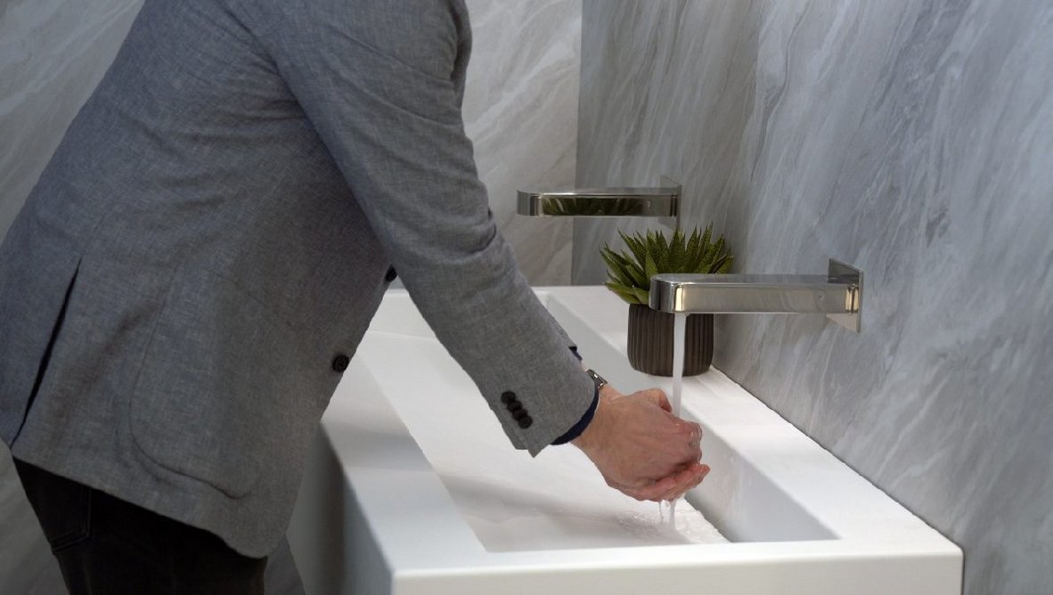 ThriiTap+ reduces mess from movement around the washroom, improving cleanliness and efficiency.
