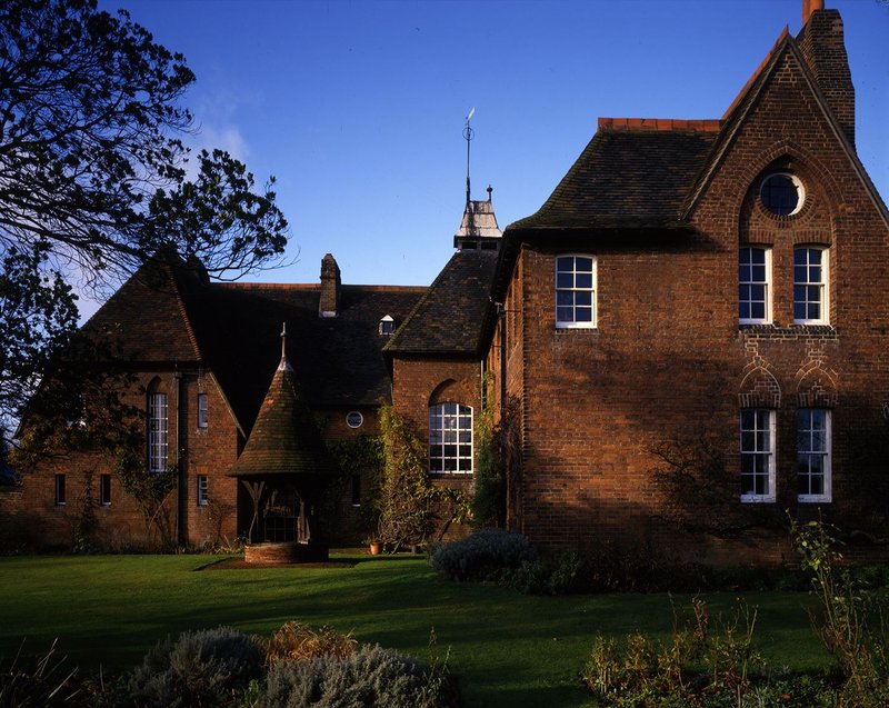 Red House At Bexleyheath By Philip Webb And William Morris Ribaj