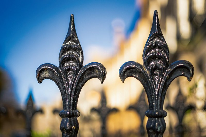 Spikes on bars: the dragon’s teeth of 19th century capitalism.