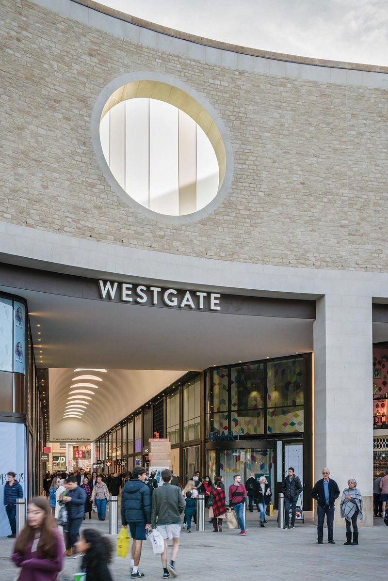 Dixon Jones’ buildings included work on the RIBA Award winning Westgate Shopping Centre in Oxford as well as Oxford Said Business School, and, in London, King’s Place and the Royal Opera House.