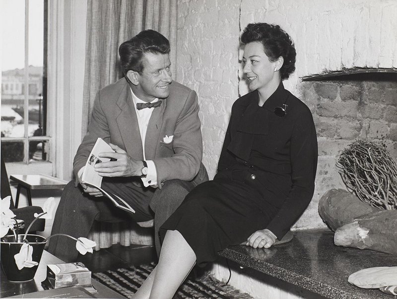 Robin and Lucienne Day in their home in Chelsea, 1956. Robin and Lucienne Day Foundation.