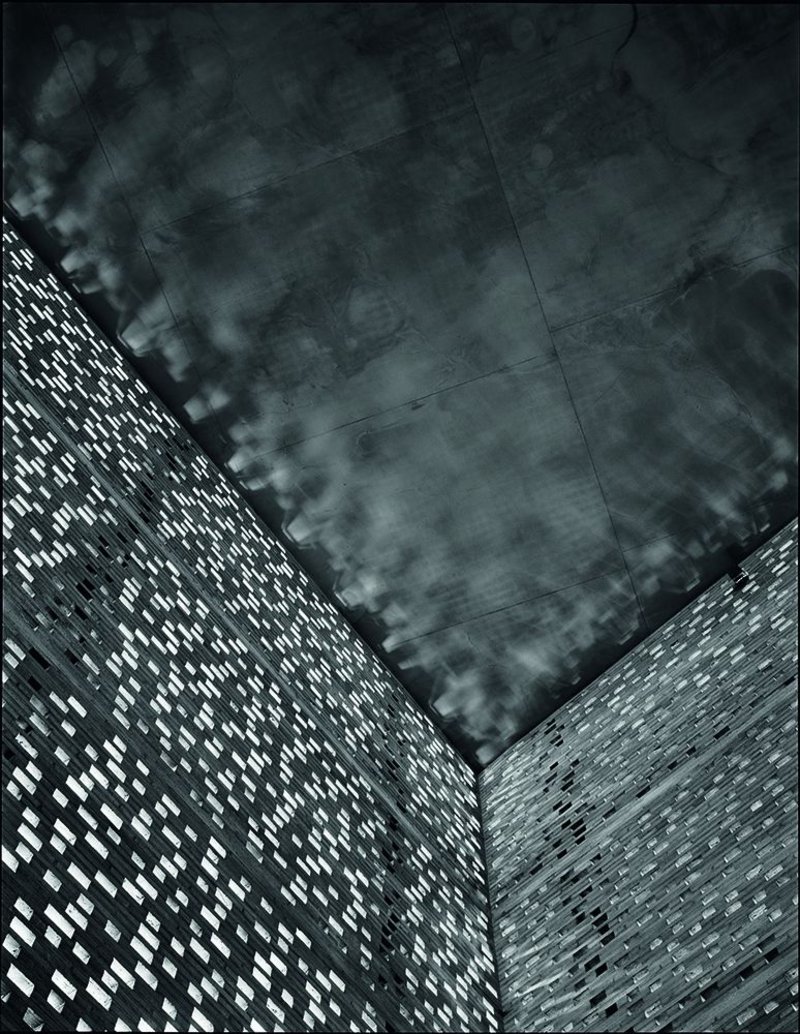 Serpentine Pavilion 2011, designed for rain.