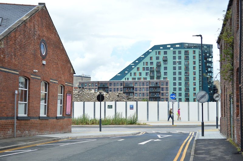 Leeds South Bank: Heritage, construction and high density development.