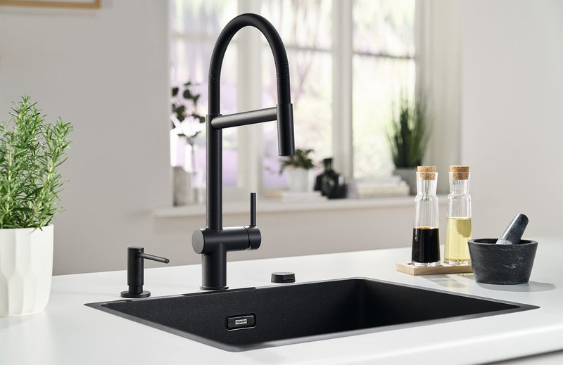 Franke’s Active Semi-Pro tap features an ECO Cartridge with a stepped lever, which reduces water flow by 50 per cent, and an energy-saving temperature limiter.