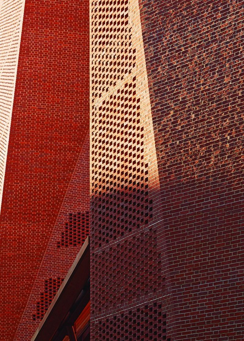 Screened brickwork at O’Donnell + Tuomey’s Saw Swee Hock student centre at the LSE.