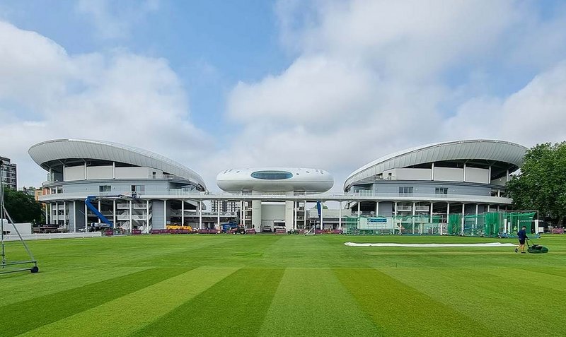 The new concession pods at Lord’s Cricket Ground. EWI system designer, Alsecco UK.