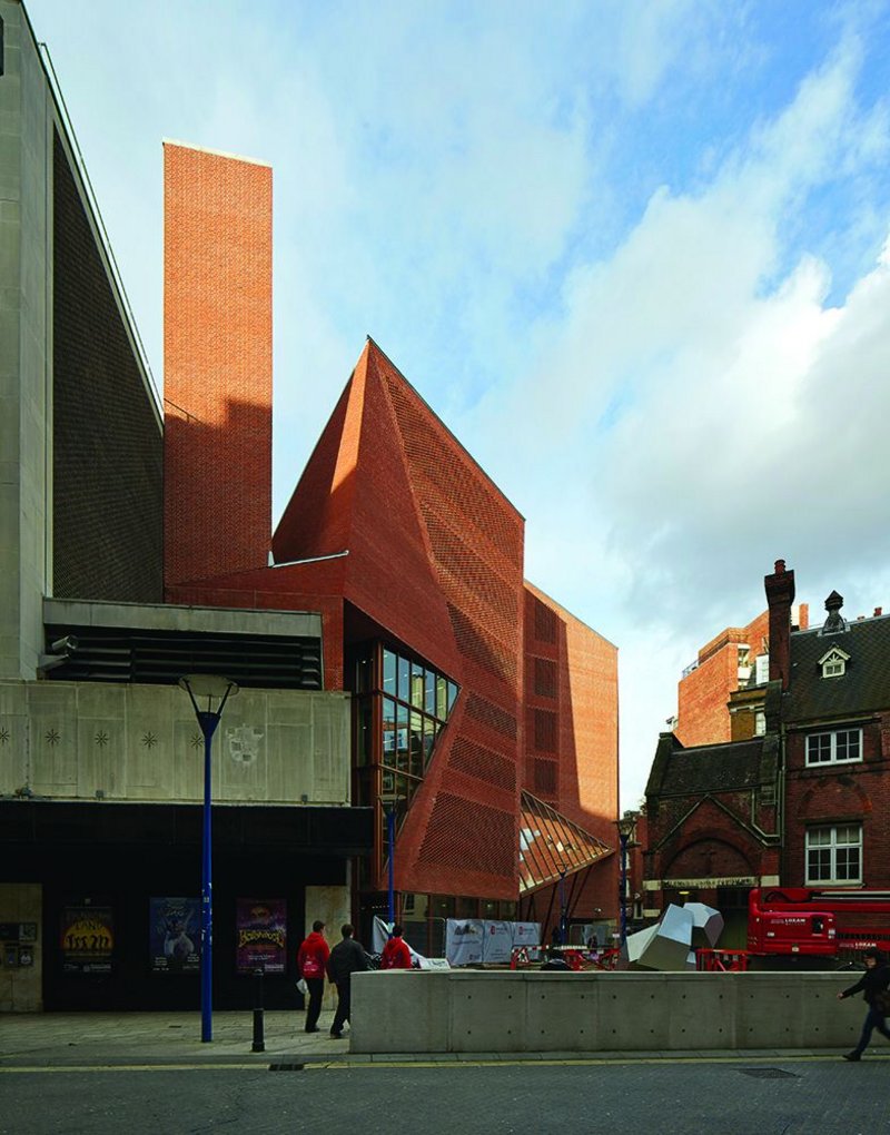 London School of Economics, Saw Swee Hock Students' Centre, London, United  Kingdom. Architect: O'Donnell & Tuomey, 2014. Main en Stock Photo - Alamy