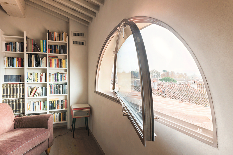 The  Crittall T60 - a highly innovative thermally broken steel window and door system.