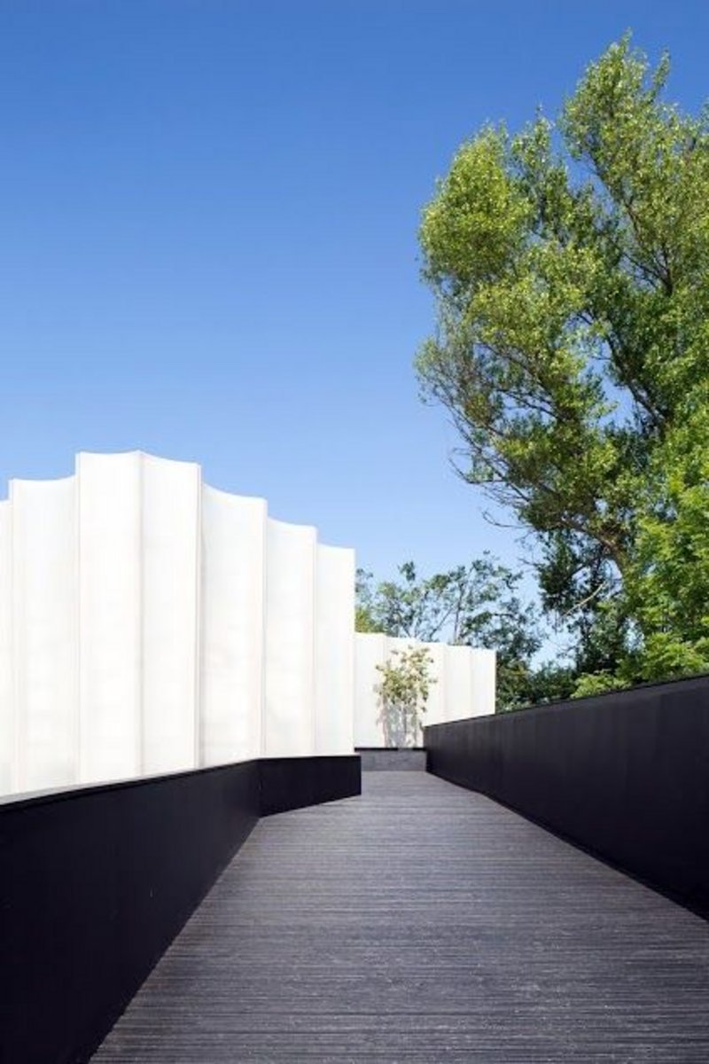 Carmody Groarke Maggie's Centre.