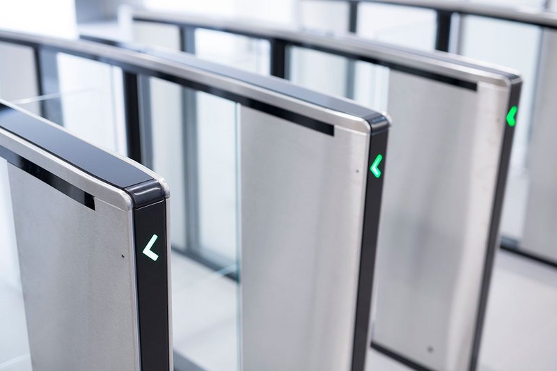 The turnstiles can seamlessly guide large groups of people safely through the physical security barrier using intuitive sensors.