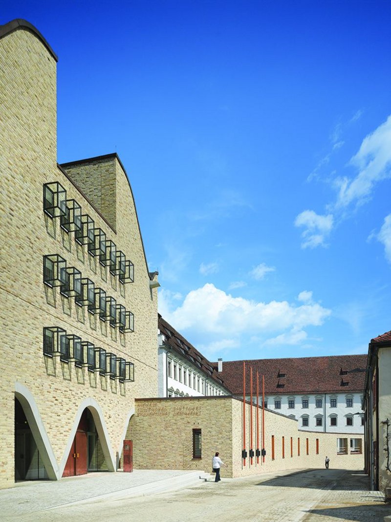 Main elevation looking north. The new hall acts as the entrance for a complex of period and new offices.