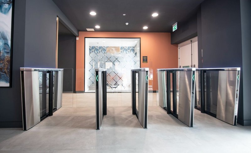 Meesons EasyGate Superb Speed Gates at The Smith, Kingston-upon-Thames. Three standard-width lanes and one EA-compliant wide access lane were specified.