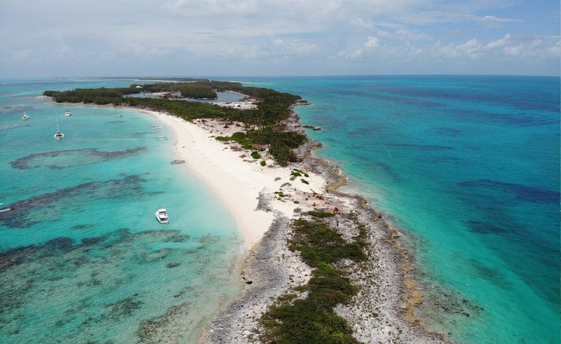 The small island in the Bahamas lies three miles east of Paradise Island, which is directly off New Providence Island. Its purchaser is seeking to create a ‘Bahamian Chic’ destination.