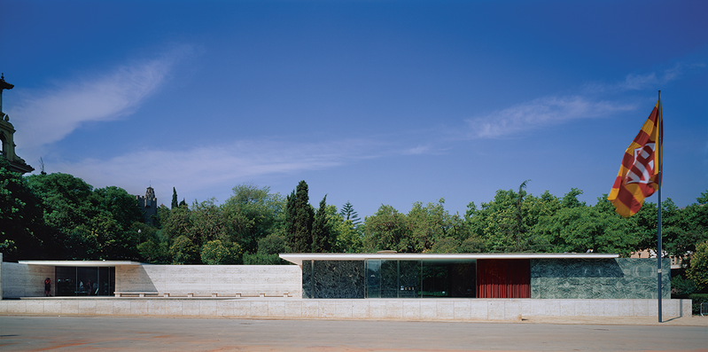 Mies van der Rohe and Lilly Reich’s 1929 Barcelona Pavilion, rebuilt in replica in the 1980s, began a modernist tradition of the free plan and floating roof that led to Mies’ own Farnsworth House and many buildings by others.