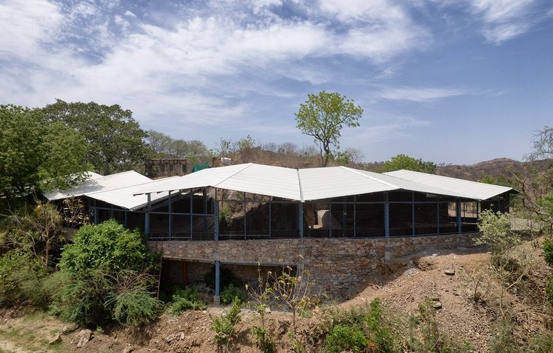 Studio Saar’s Cowshed in Rajasthan, India, used a hybrid of modern and traditional practices to ensure ongoing agricultural operations are net-zero.