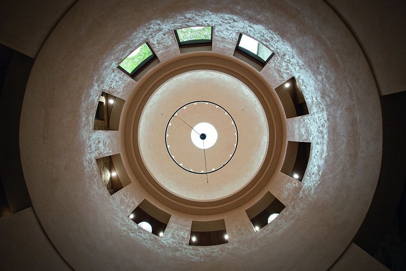 A little order (and some beauty) from the top windows in the rotunda.