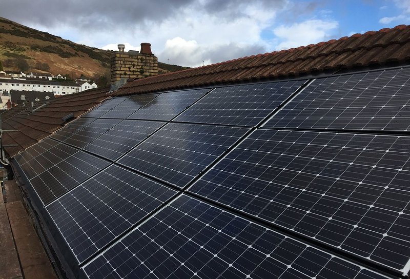 For the six months outside the central heating season, 95% of energy used for electricity, heating and hot water, is provided by the PV panels and batteries.