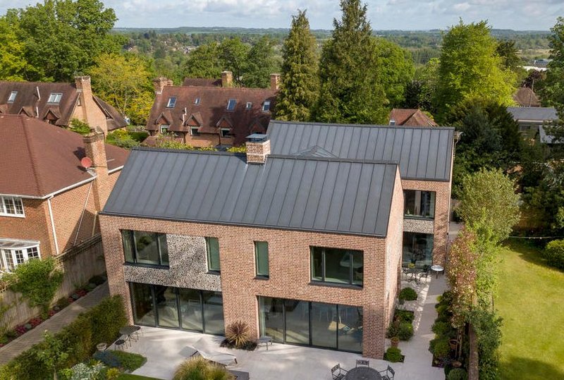 VM Zinc Anthra-Zinc Plus standing seam roofing at Fair House, Winchester, Hampshire. Anthony Munden Architects.