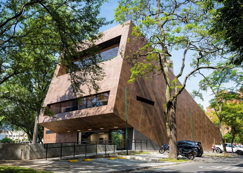 Facade in Coverlam Lava Corten ceramic tile by Grespania at Otraparte House Museum, Envigado, Columbia.