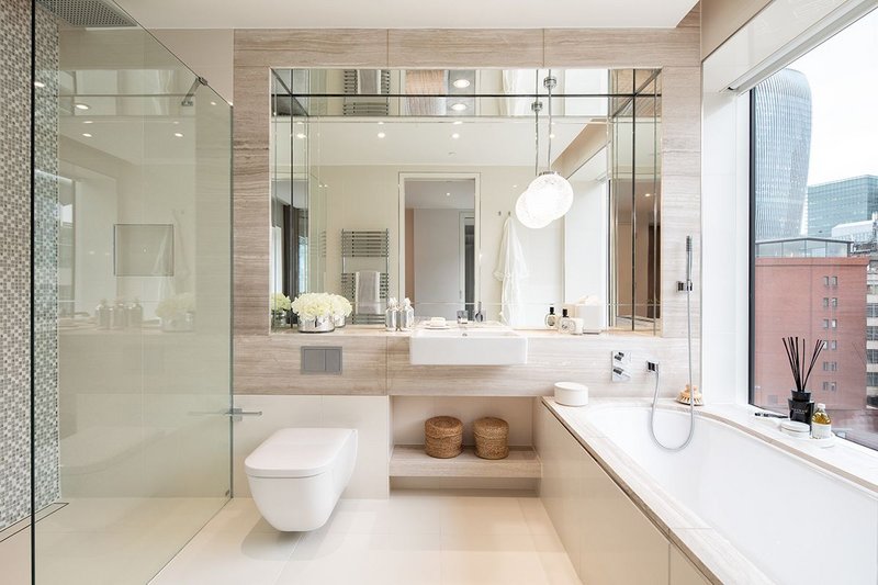 Kaldewei Classic Duo bath in a Sugar Quay master bathroom in Landmark Place, London. The residential building also features Kaldewei Puro baths.