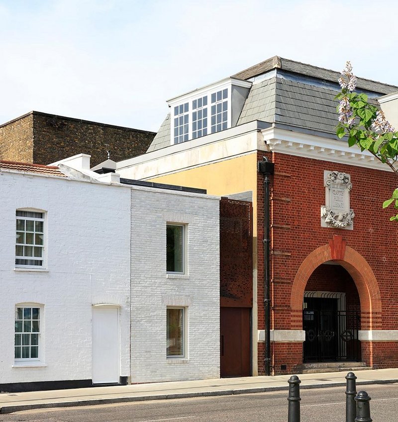 Library House sought to respond to the scale of the local street, and the grade II listed Clapton Library