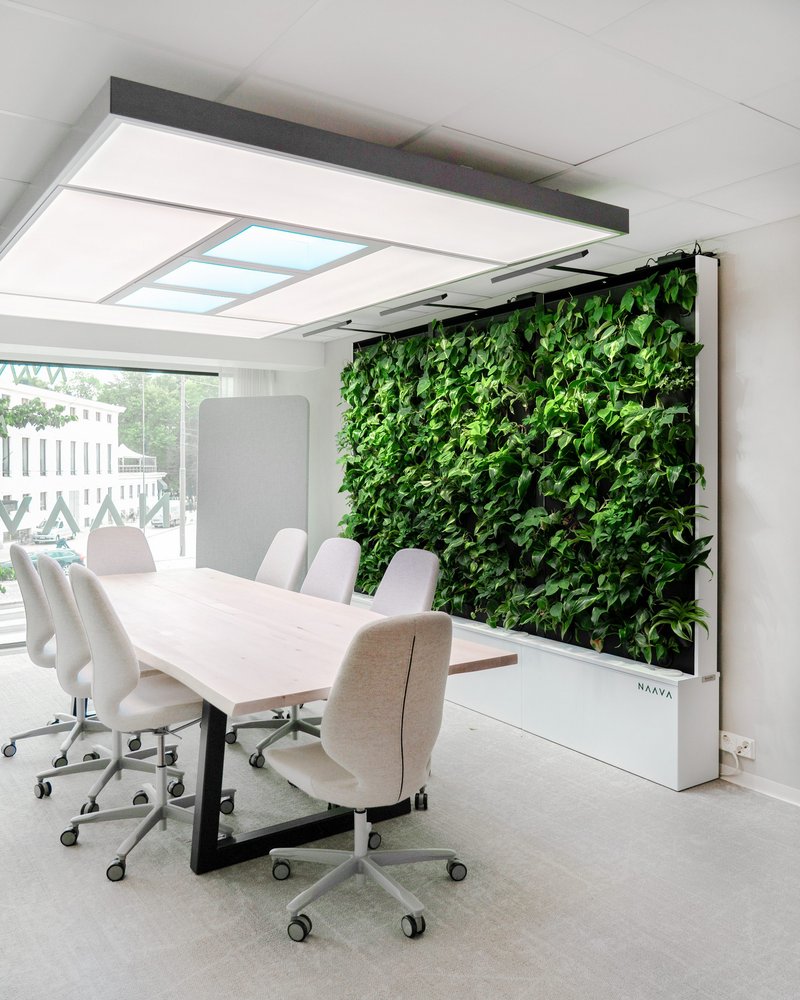 Two Naava One freestanding modular green walls were installed for the study to create a 2m wide by 2.1m high installation