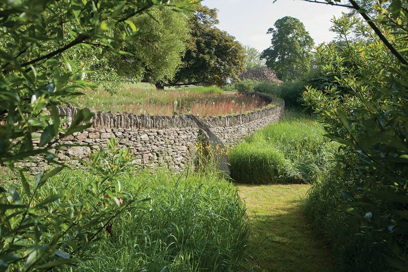 Dry stone walls, hedgerows and meadows were part of a wider plan at the Coastal House in Devon. This wide-ranging approach was also taken at the Lutyens’ house of Folly Farm where Pearson’s landscaping improved the 4.5ha of habitat as well as taking on the garden in the spirit of its designer, Gertrude Jekyll.